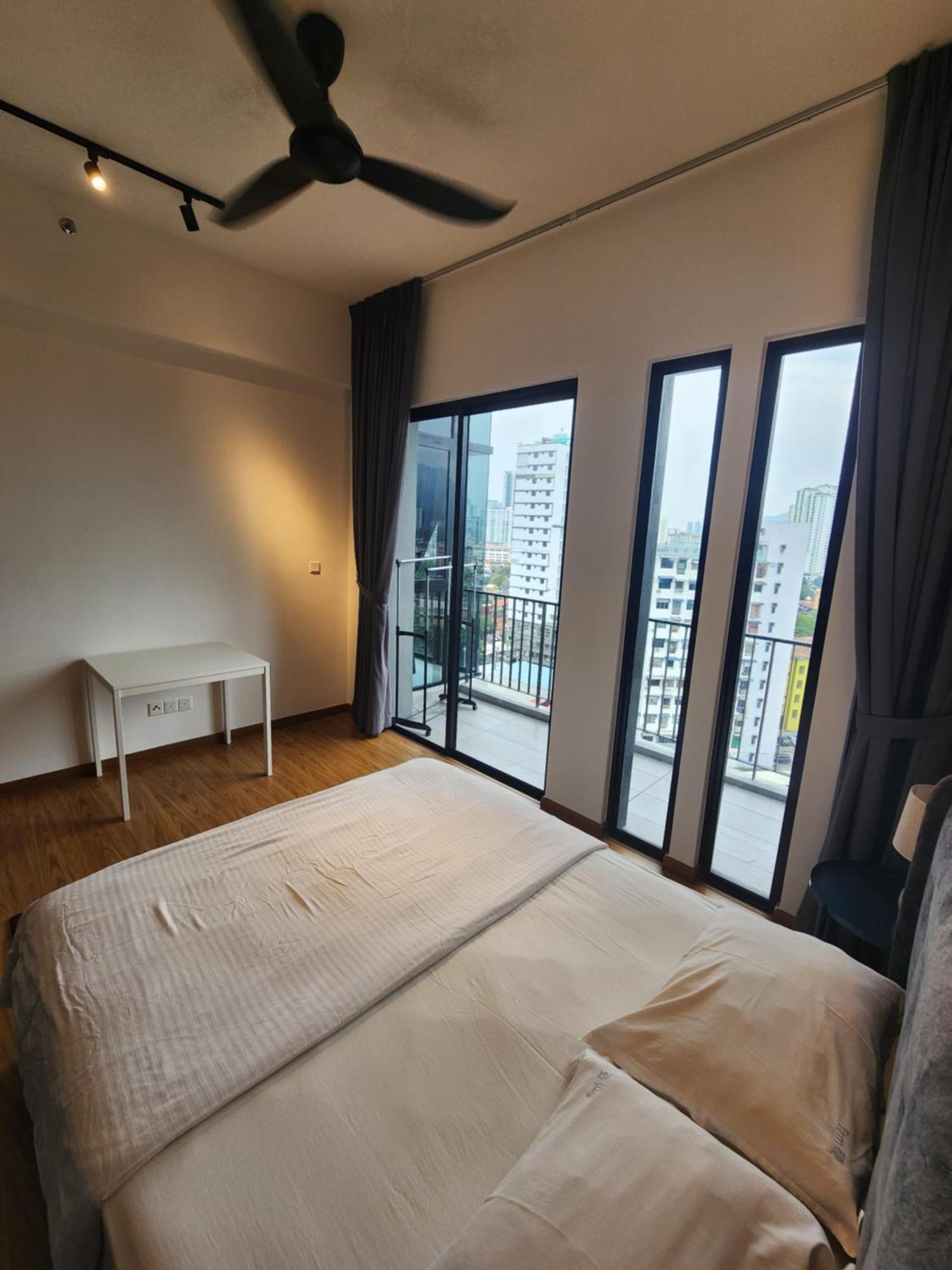 Beacon Executive Suites Джордж Таун Екстериор снимка