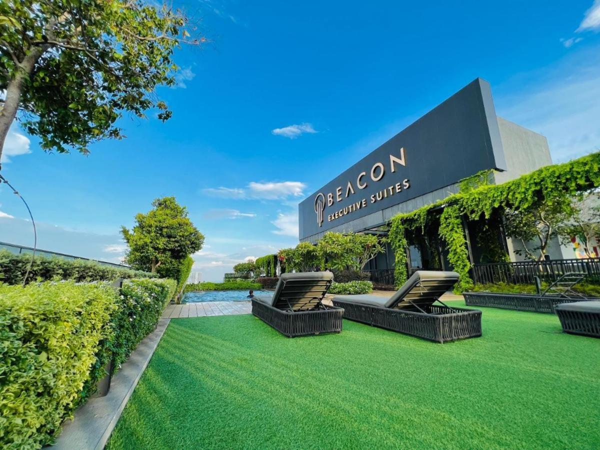 Beacon Executive Suites Джордж Таун Екстериор снимка